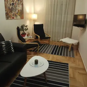 new-stylish-and-cozy-house.hotels-of-thessaloniki.com/